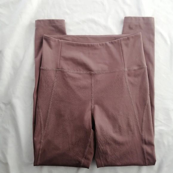 Girlfriend Collective Compressive High-Rise Leggings 28" in Rosebud Pink Medium - Picture 8 of 16